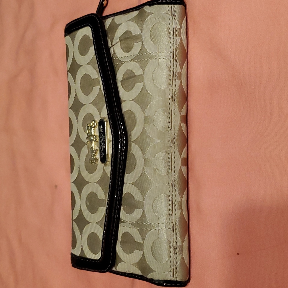 Coach Women's Wallet Excellent Condition Like New